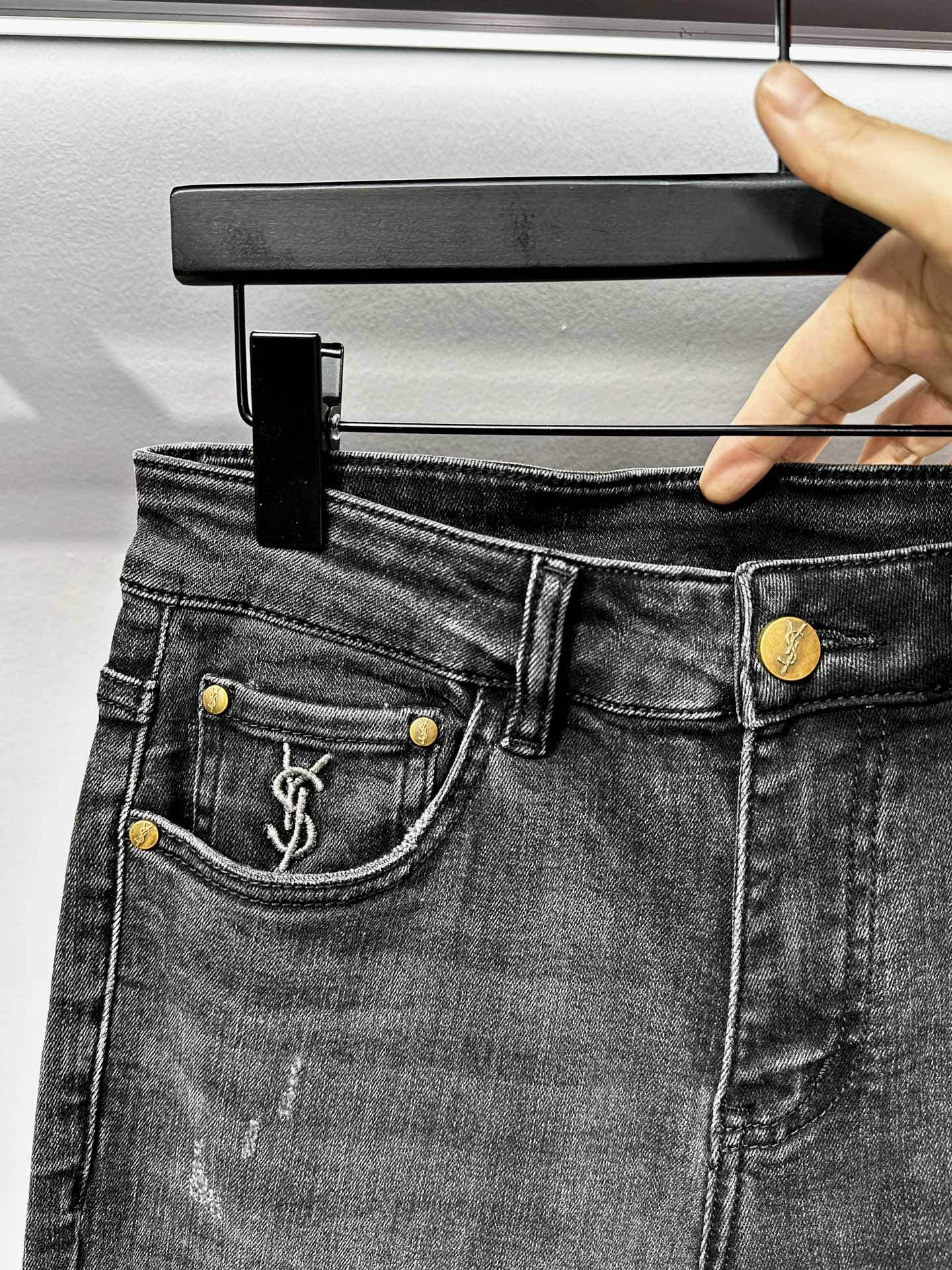 Herrenjeans