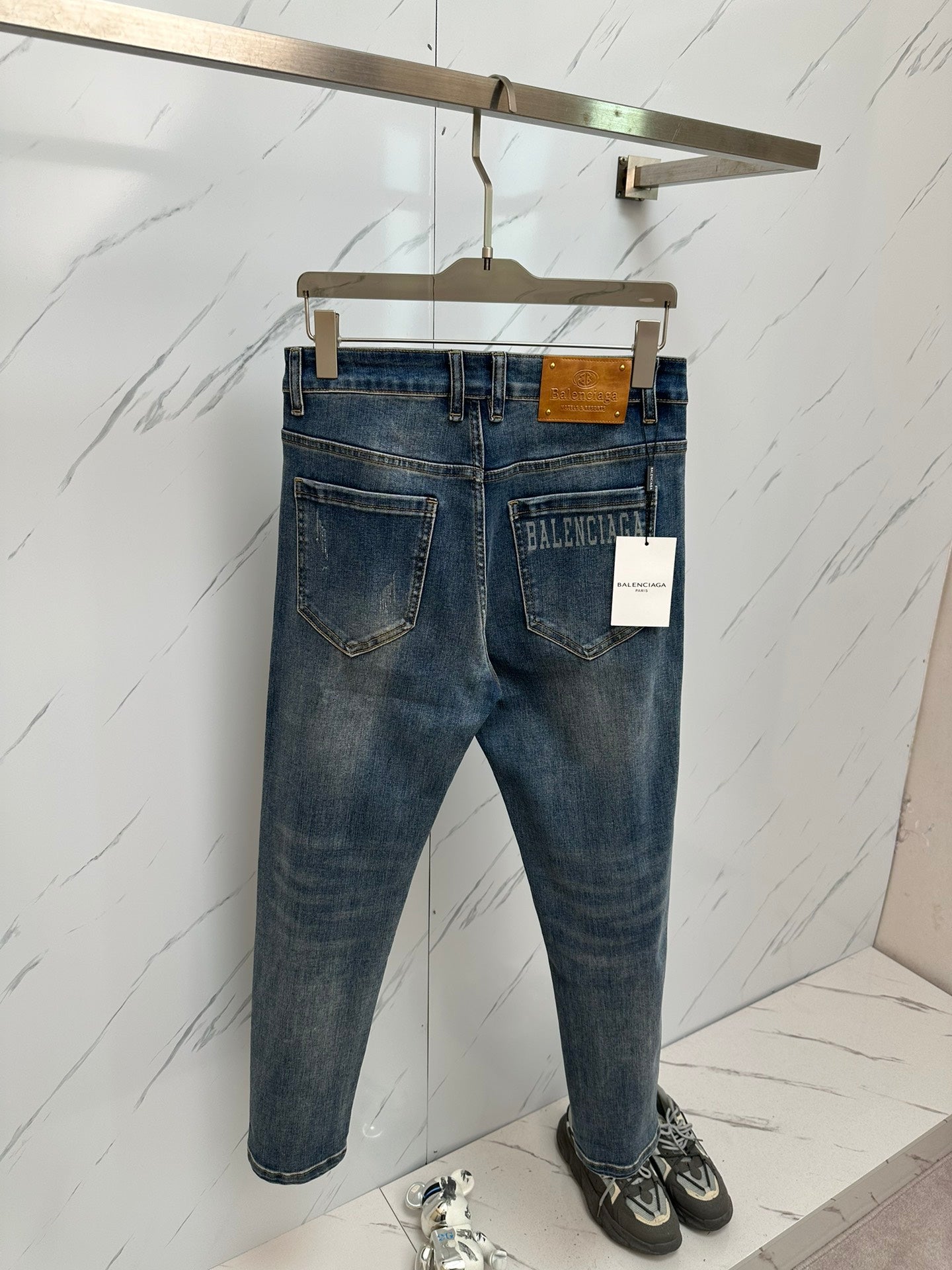 Pantalones vaqueros de mezclilla lavada de diseñador para hombre