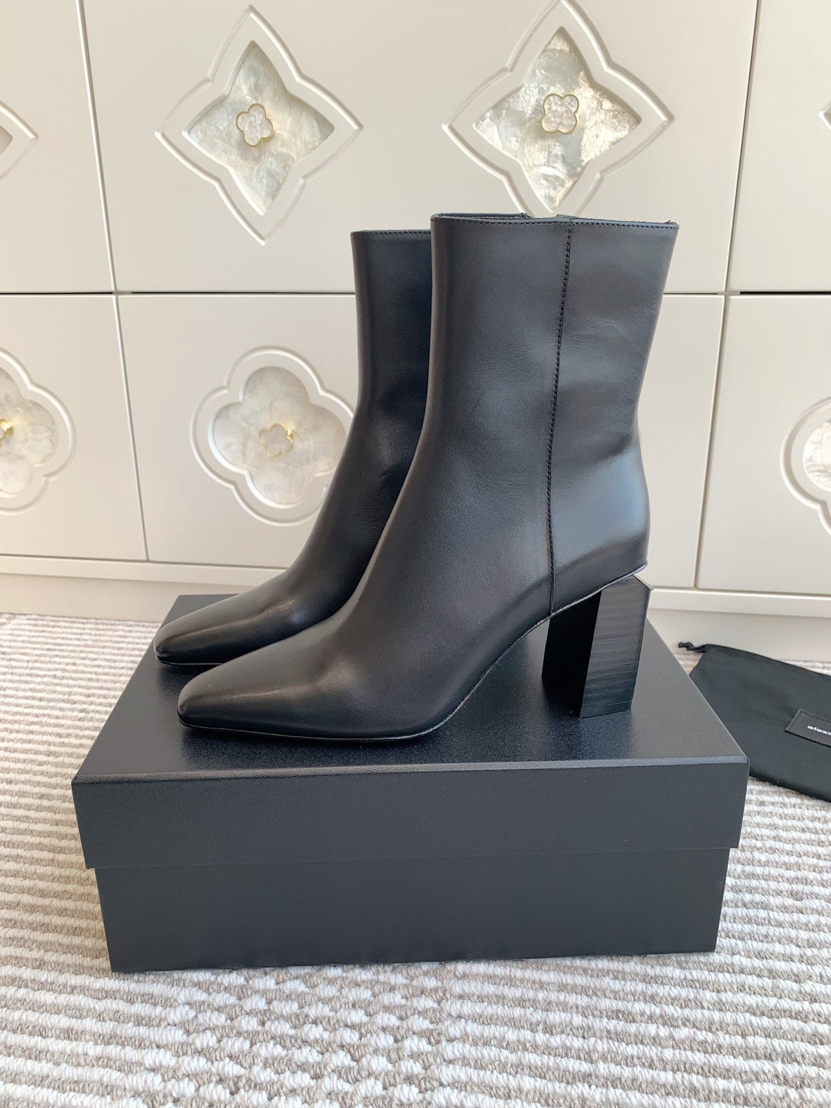 Damen-Stiefeletten mit eckiger Zehenpartie