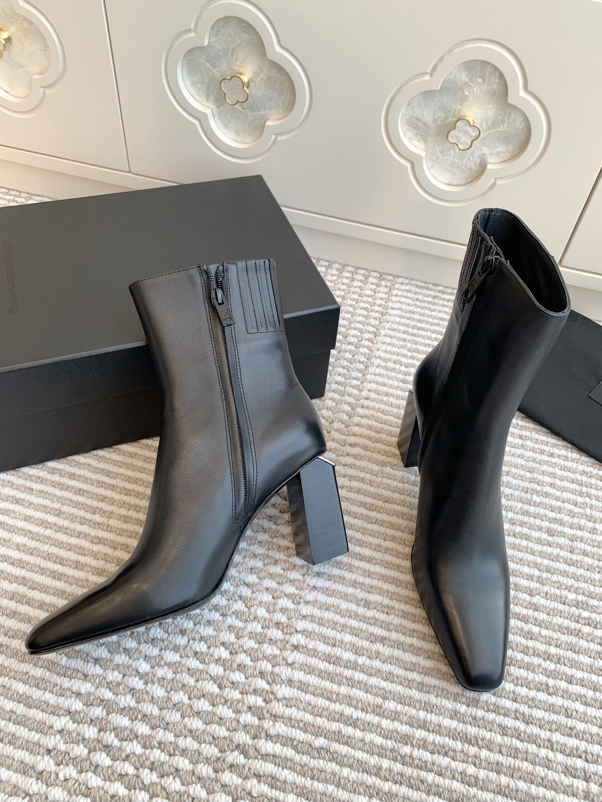 Damen-Stiefeletten mit eckiger Zehenpartie