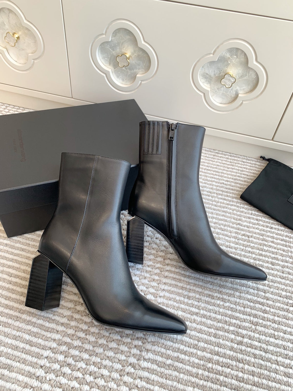Damen-Stiefeletten mit eckiger Zehenpartie