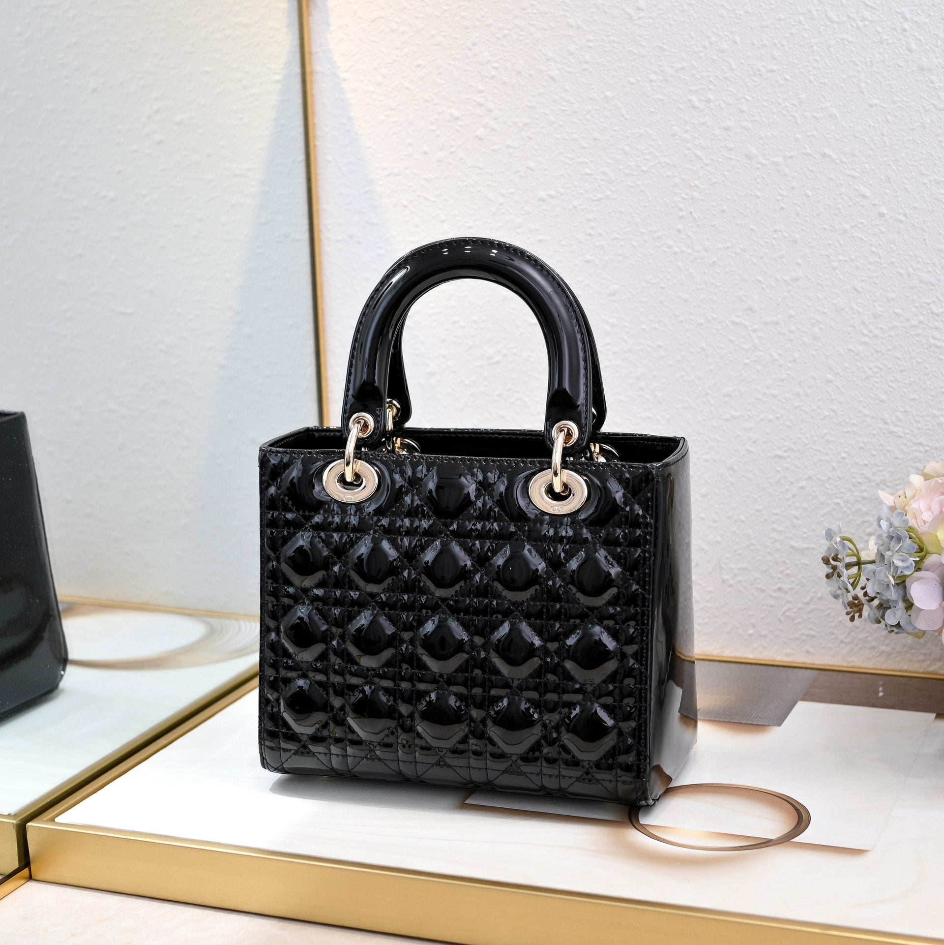 Bolso de hombro estilo Lady D – Negro (24 cm)