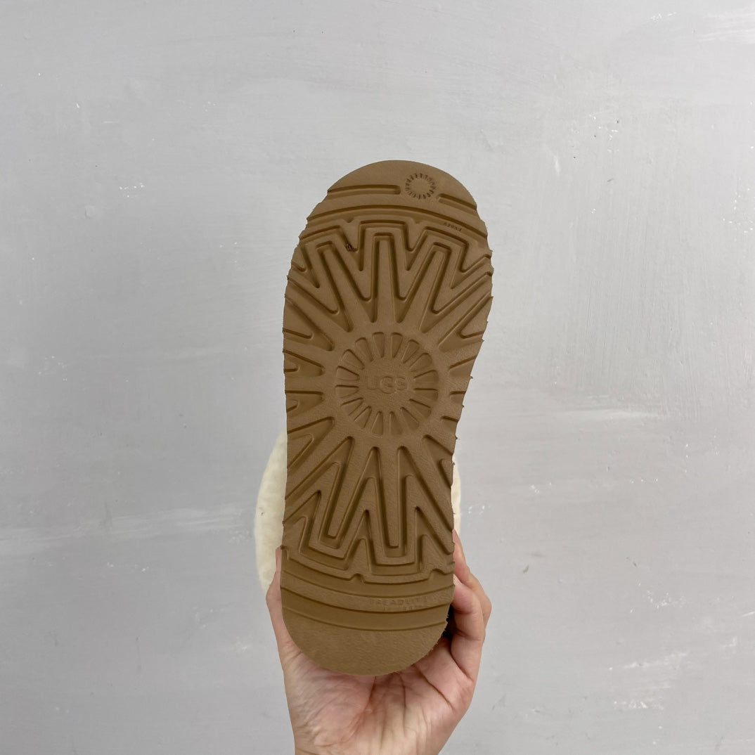 Low-top snow boots for women