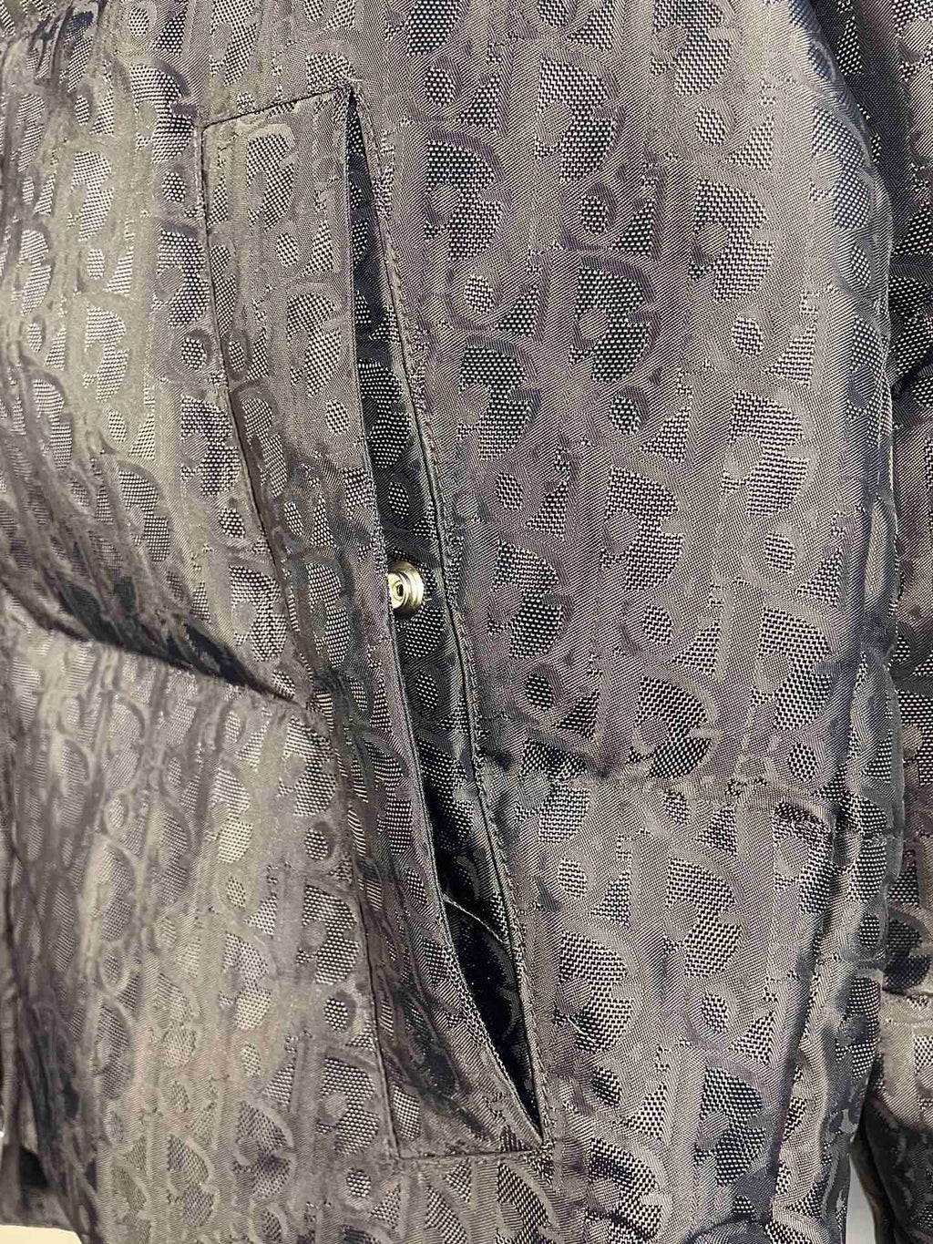 Chaqueta de plumas de ganso jacquard negra