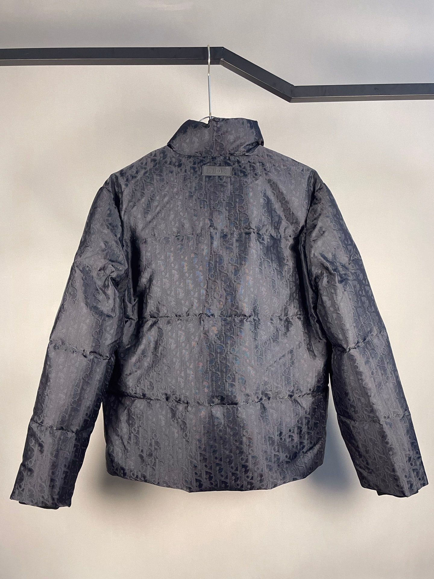 Chaqueta de plumas de ganso jacquard negra