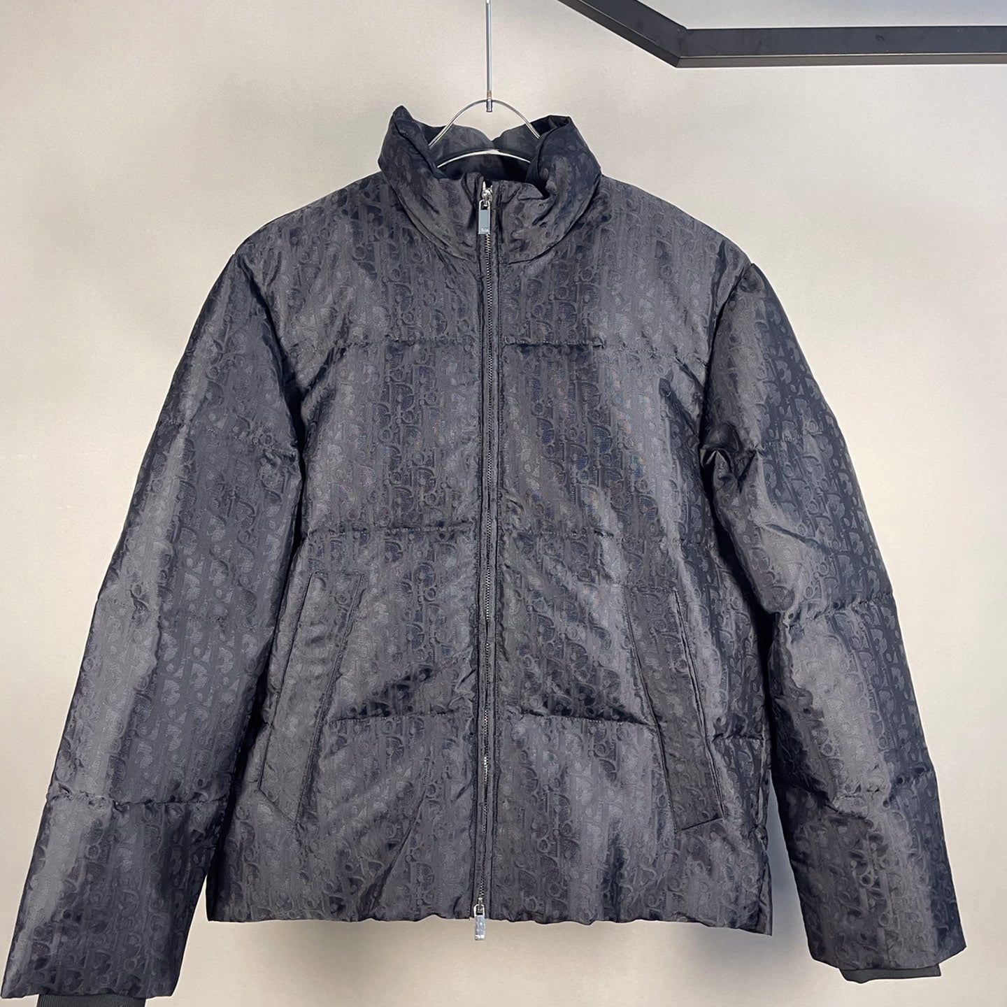 Chaqueta de plumas de ganso jacquard negra
