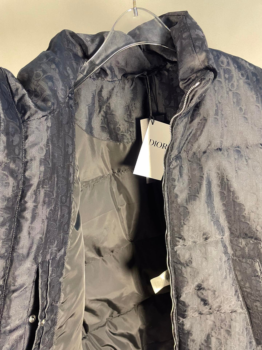 Chaqueta de plumas de ganso jacquard negra