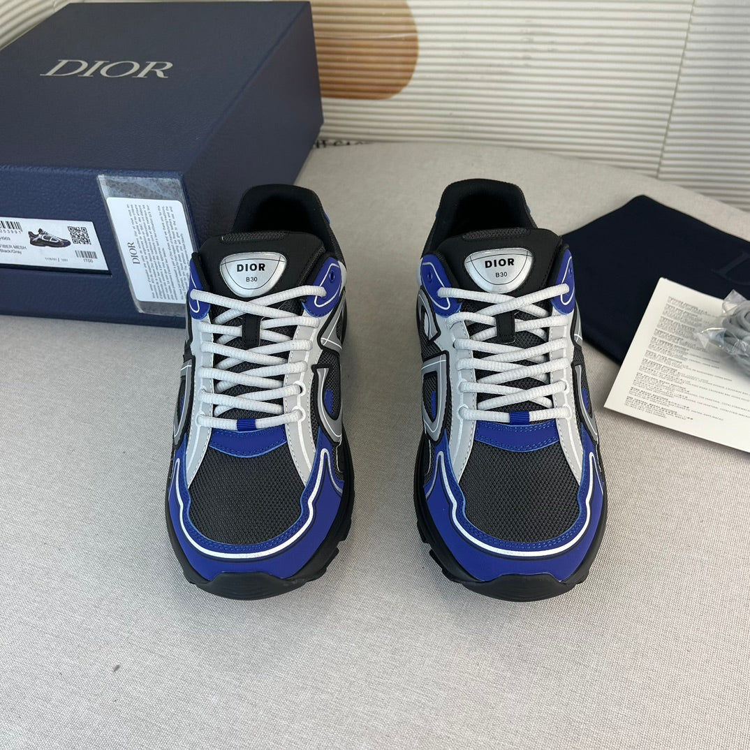 B30-inspirierte Sneaker – Neue Farbkombination