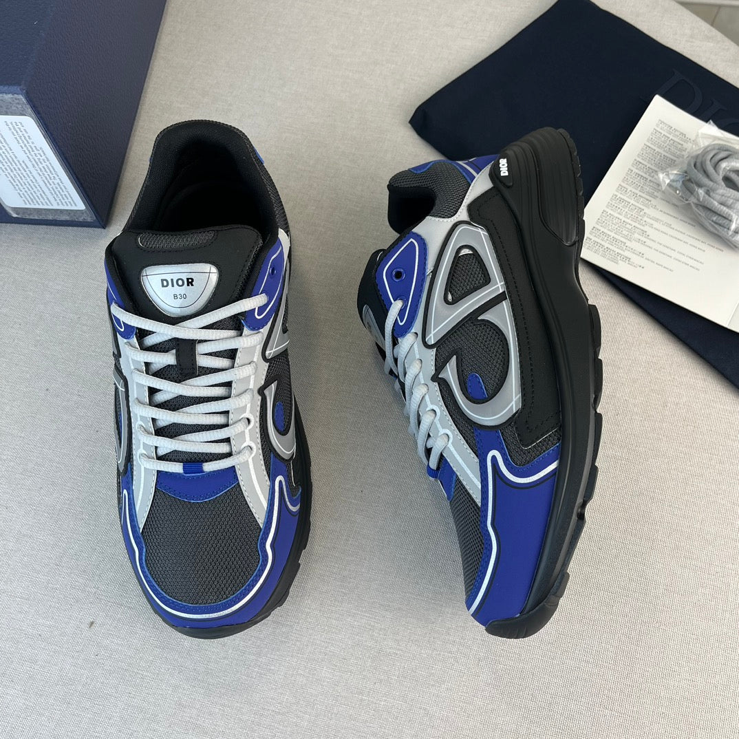 B30-inspirierte Sneaker – Neue Farbkombination