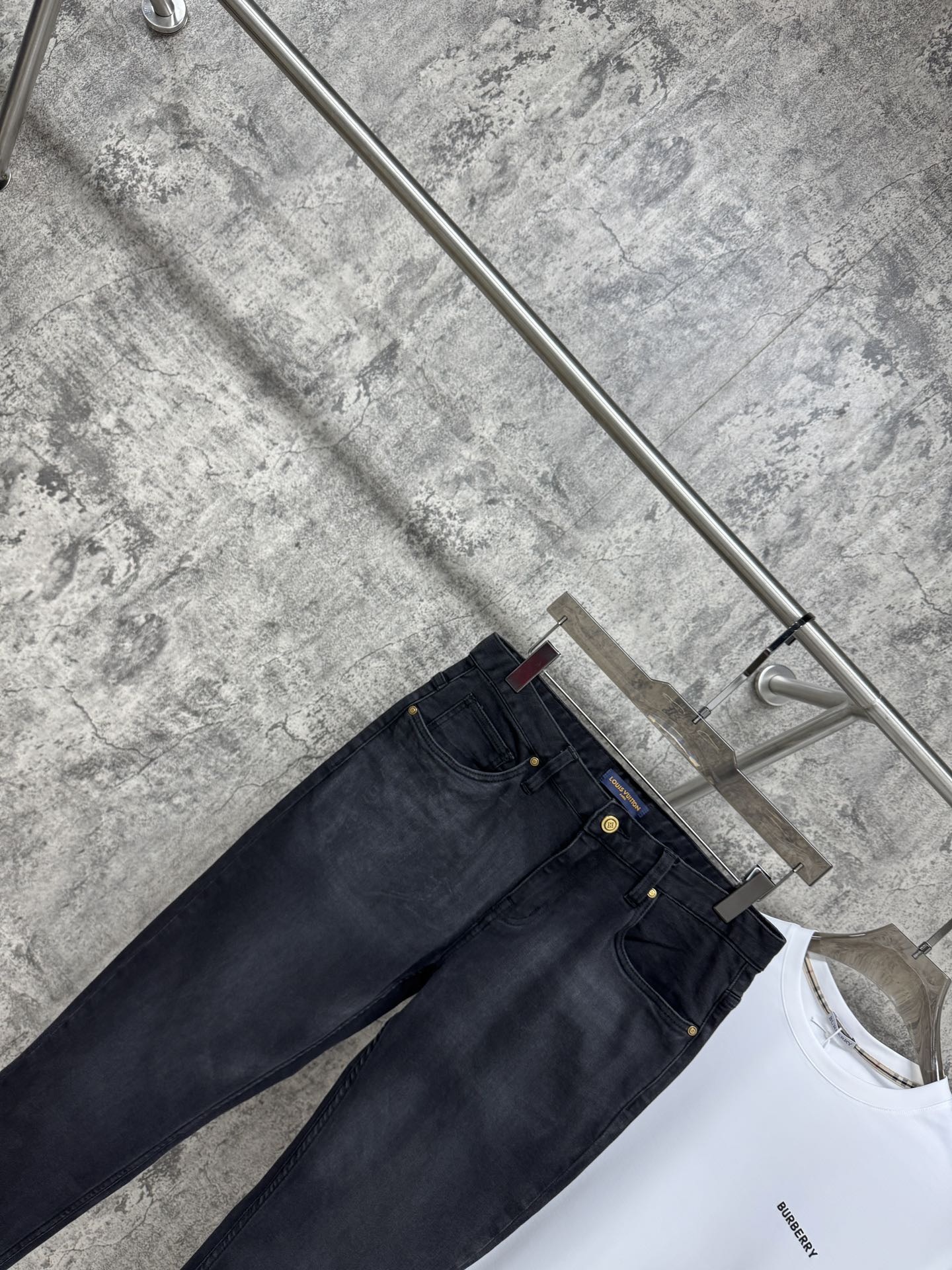 Eng anliegende Stretch-Jeans für Herren