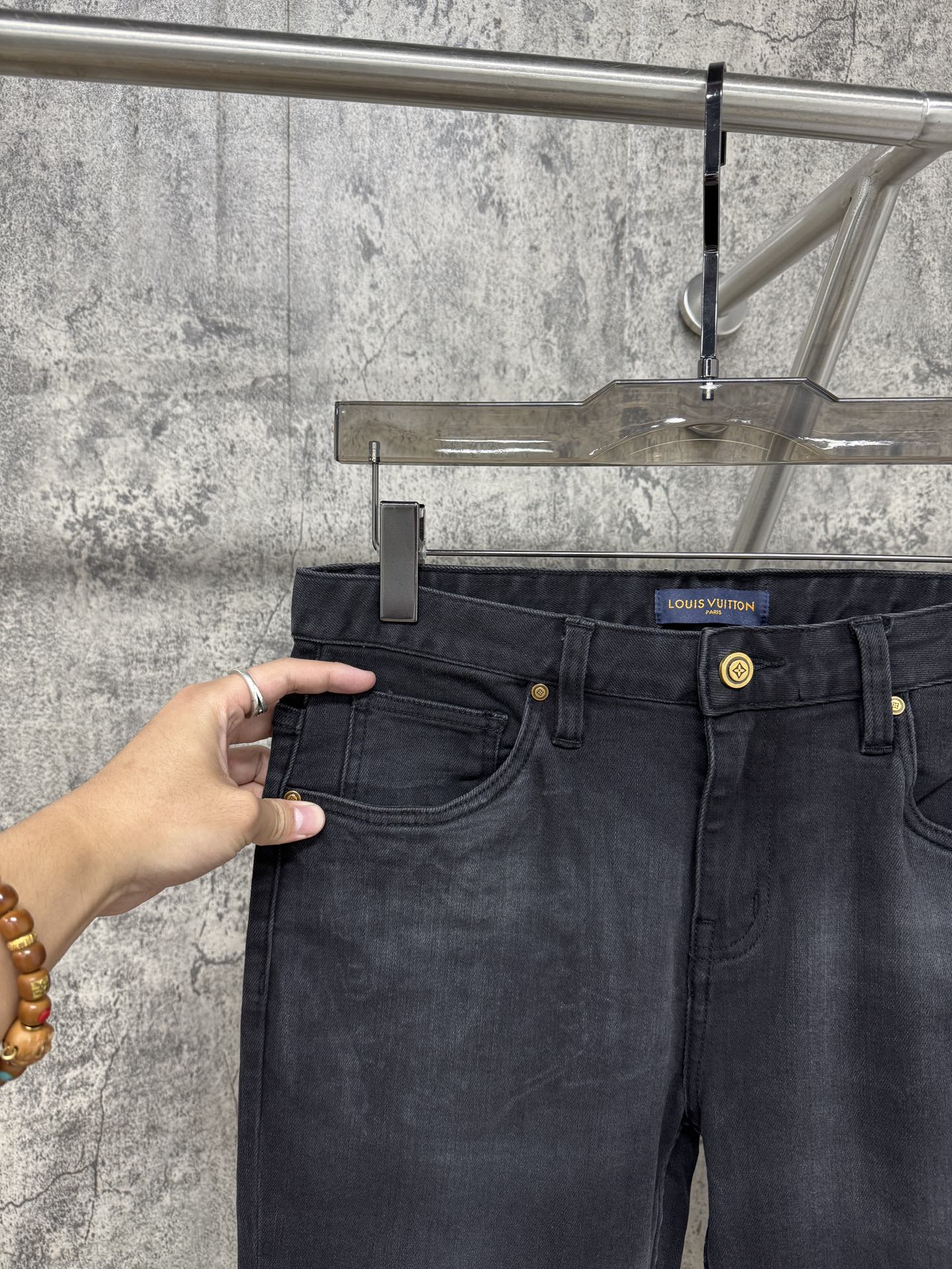 Eng anliegende Stretch-Jeans für Herren