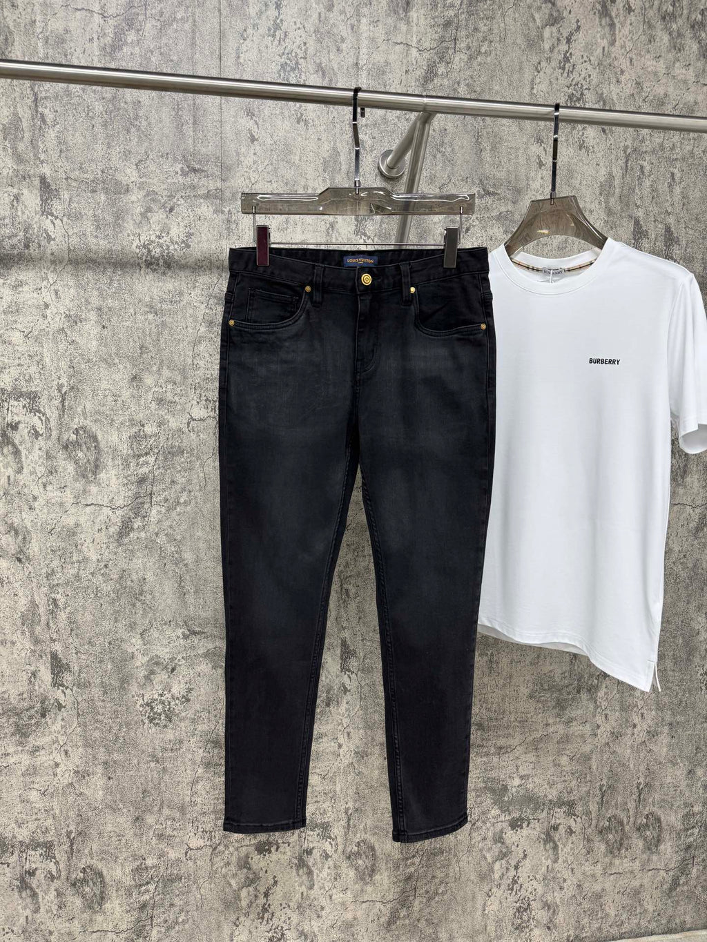 Eng anliegende Stretch-Jeans für Herren