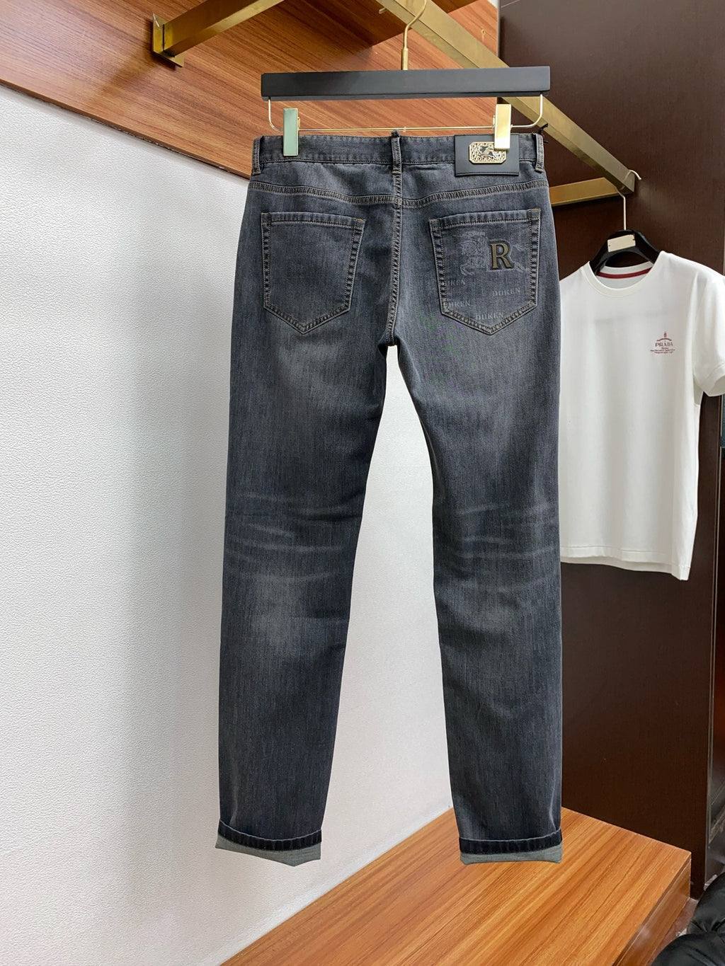 Men's slim straight stretch jeans