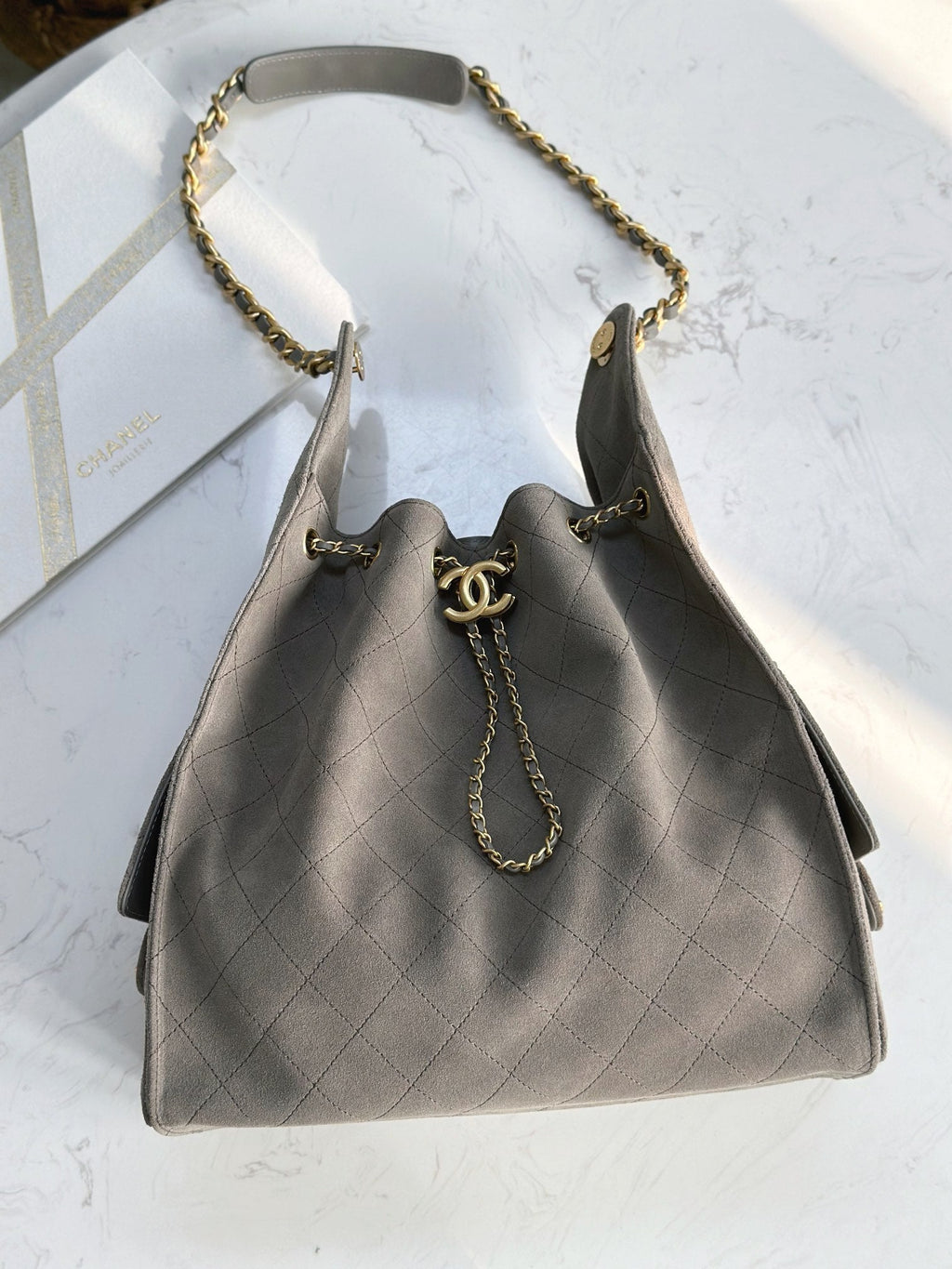 Bolso hobo cubo de ante glaseado – 2 tamaños