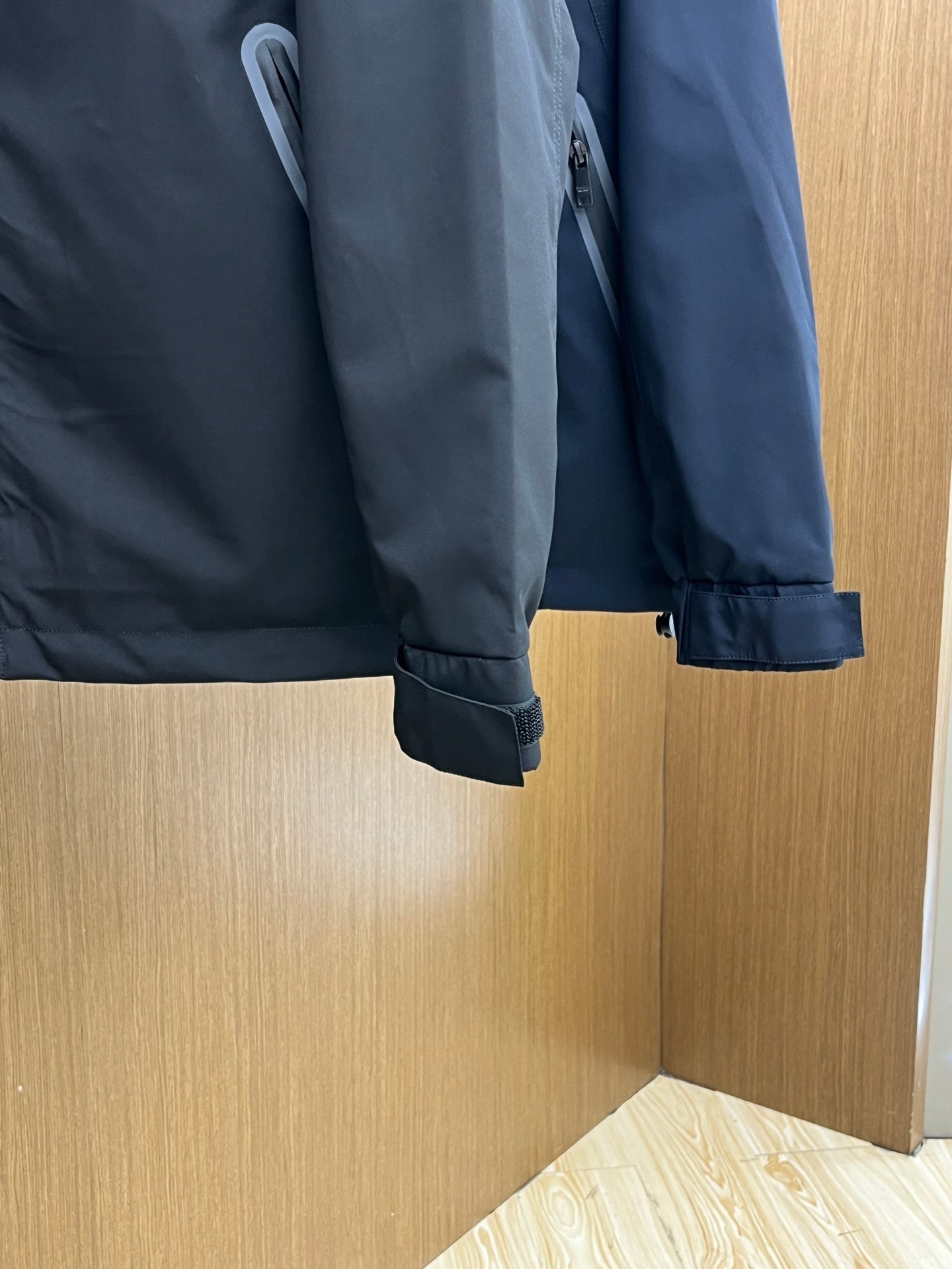 Casual hooded jacket