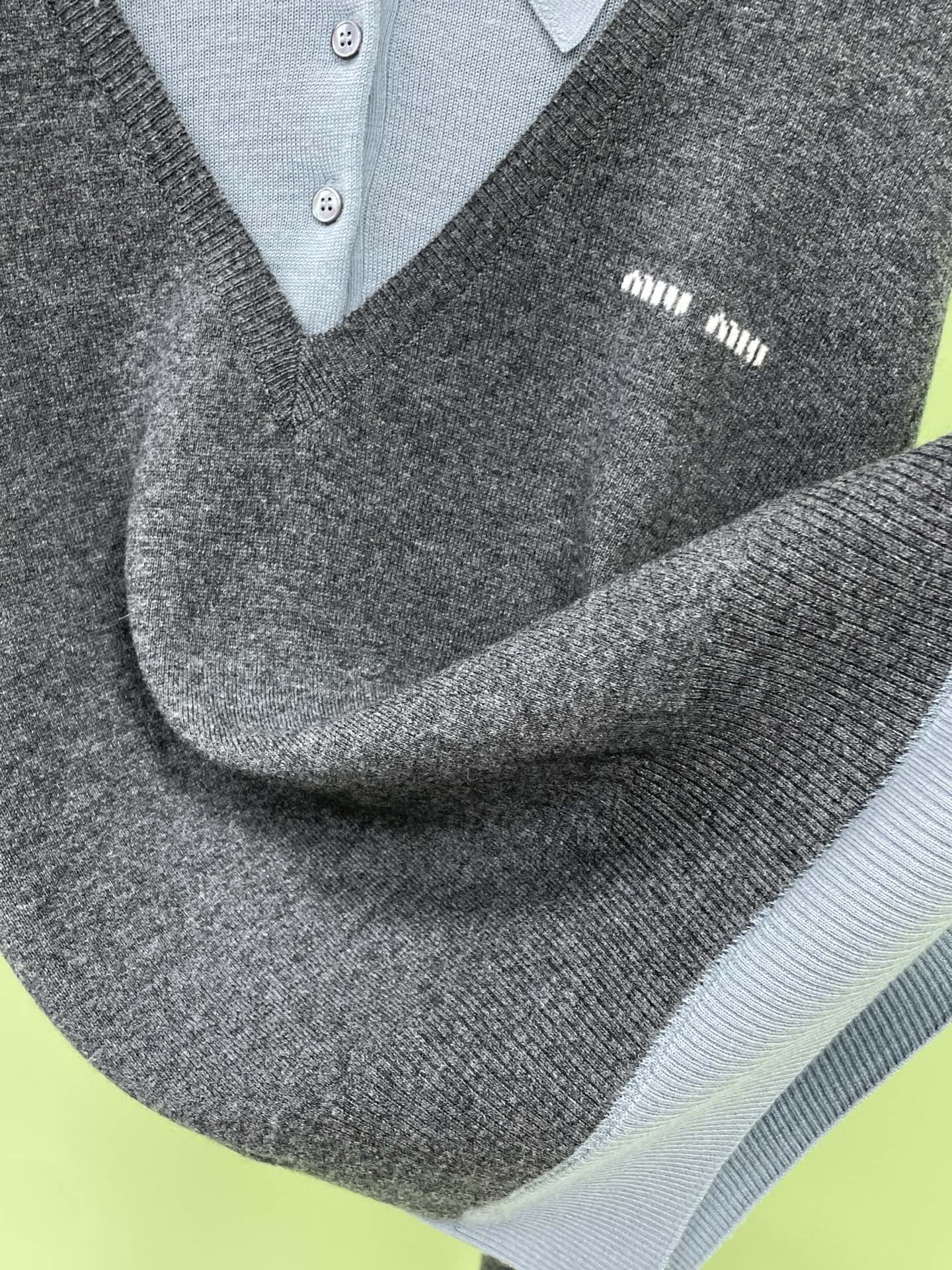 Two-piece wool sweater