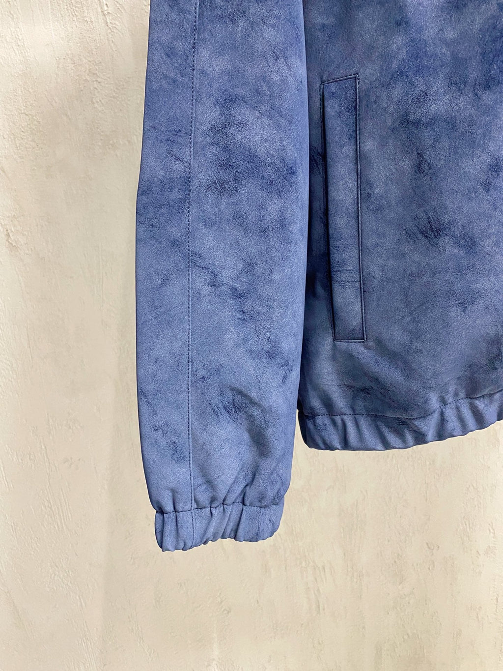 Italienische Wildlederjacke mit Stehkragen