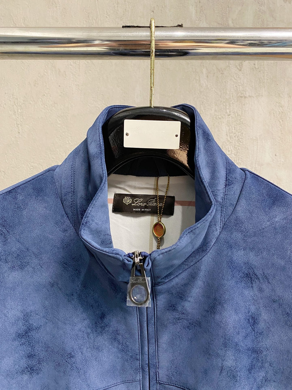 Italienische Wildlederjacke mit Stehkragen
