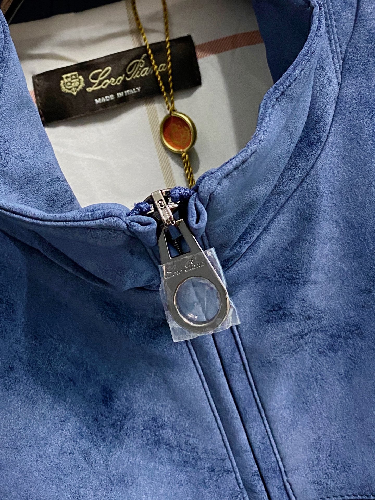Italienische Wildlederjacke mit Stehkragen