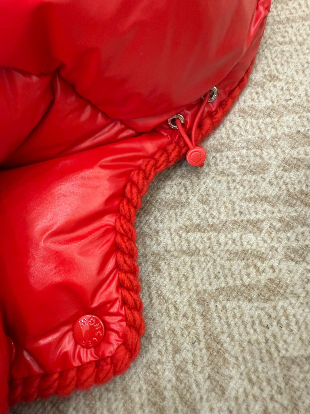 Chaqueta de plumas con capucha Glarein