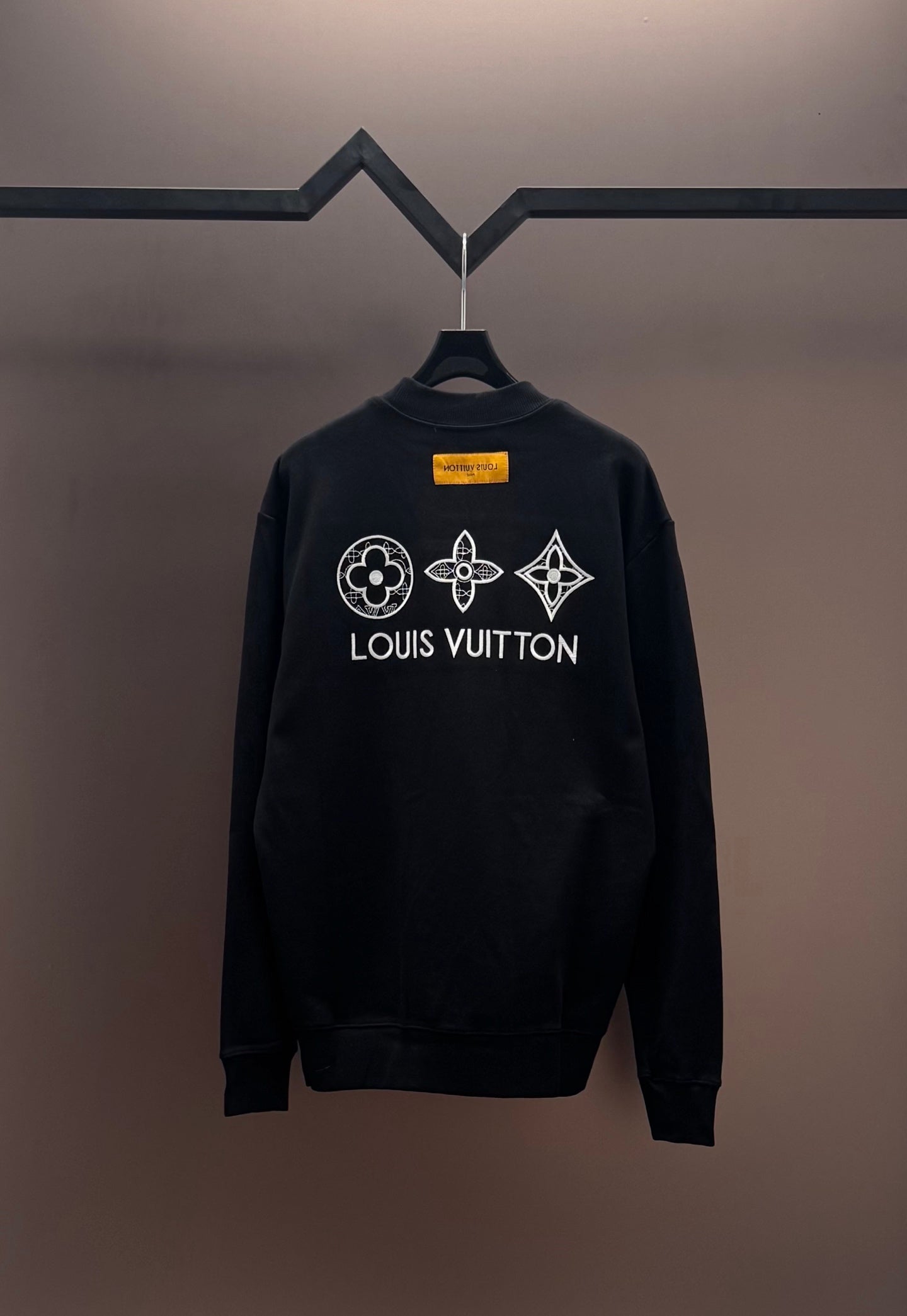 Sudadera clásica con espalda bordada
