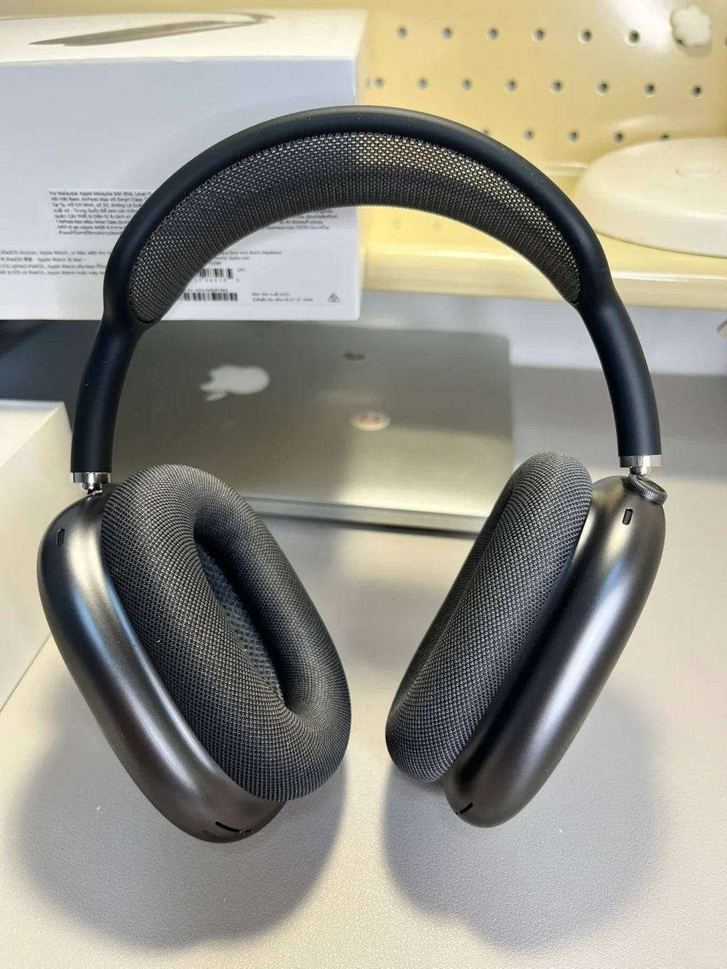 SCHWARZE KABELLOSE OVER-EAR-KOPFHÖRER