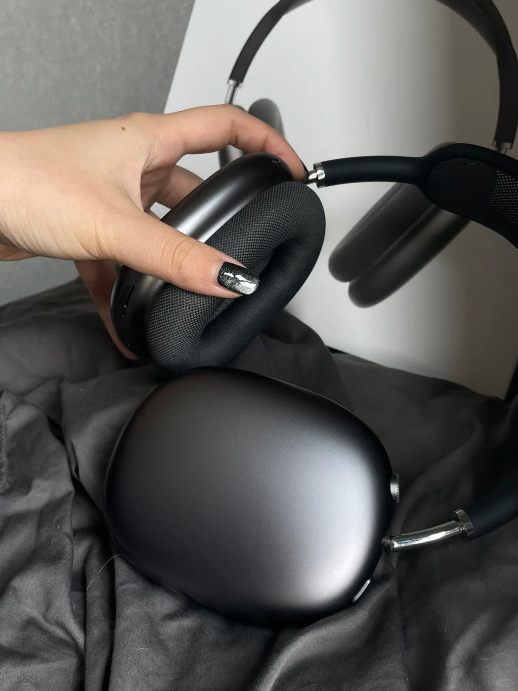 SCHWARZE KABELLOSE OVER-EAR-KOPFHÖRER