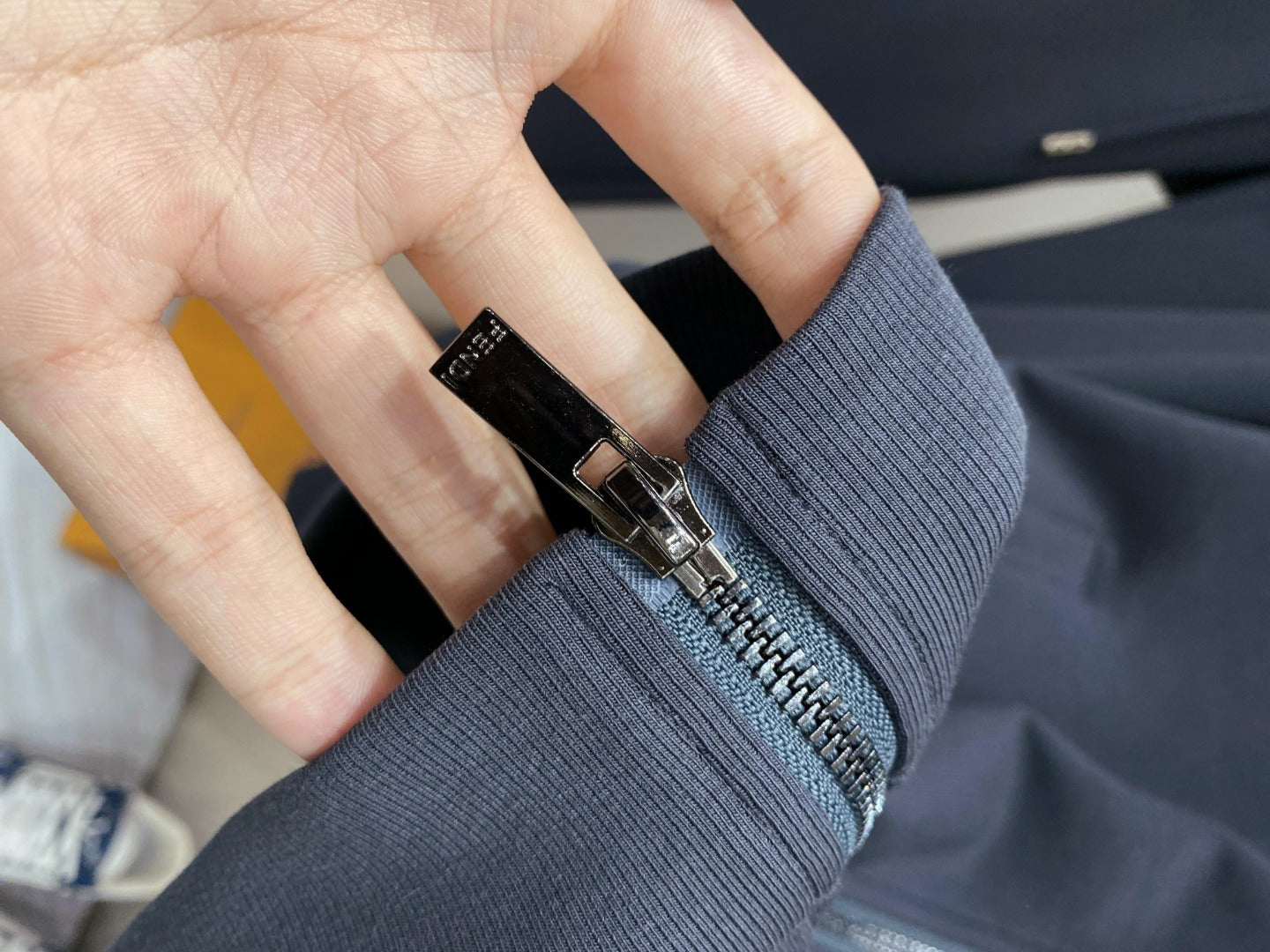 Conjunto de dos piezas: suéter y pantalón deportivo