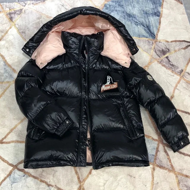 Glänzende Steppjacke
