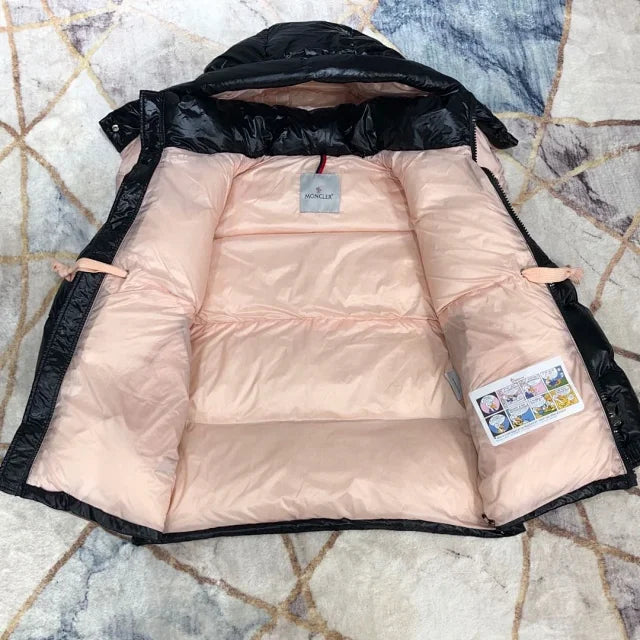 Glänzende Steppjacke