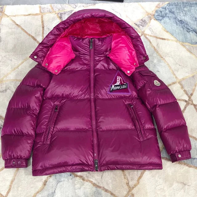 Glänzende Steppjacke
