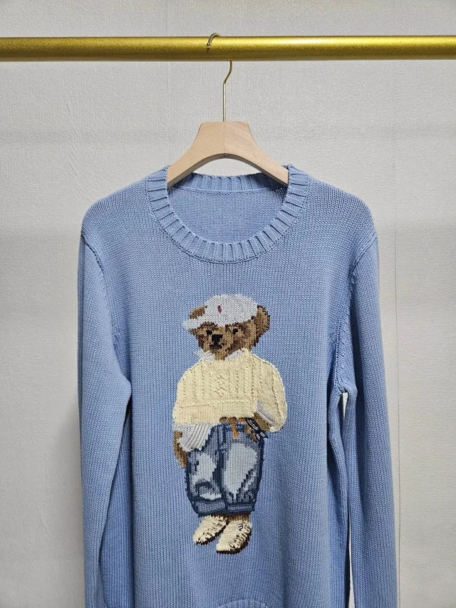 Casual knitted sweater with a bear