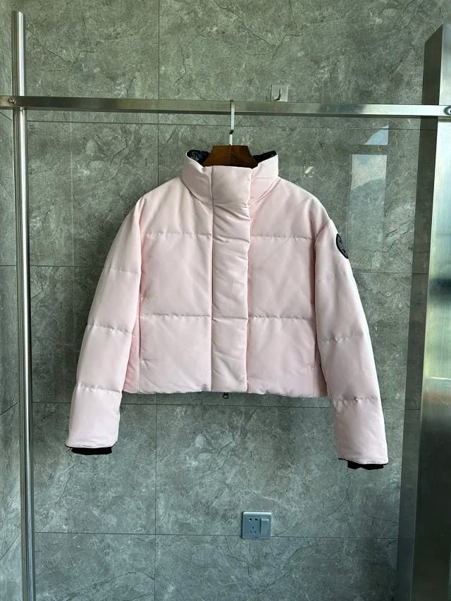Chaqueta corta de plumas