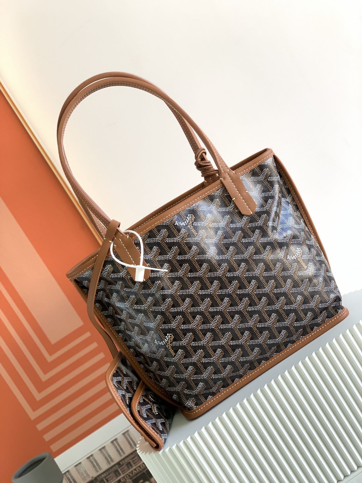 Bolso tote con estampado clásico